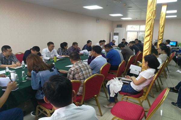 华体会网页版-华体会（中国）官方在线登录
召开西站路道路工程结算审计动员大会